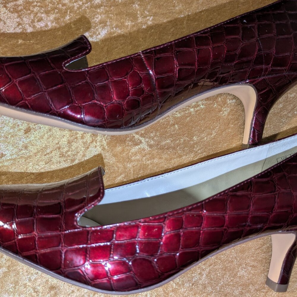 JENN ARDOR RUST COLORED ALLIGATOR TEXTURED PRINT PATTEN LEATHER STYLE HEEL